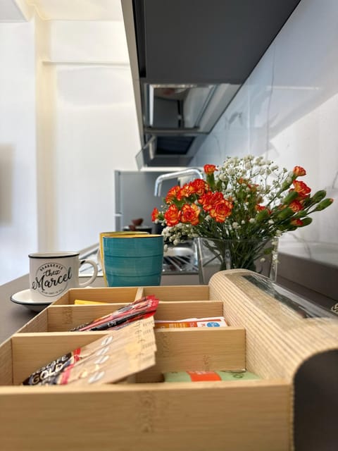 Kitchen or kitchenette, Living room