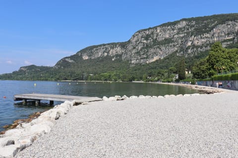 Beach, Lake view