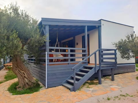 Property building, Day