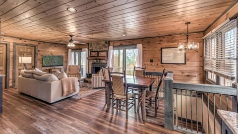 All Your'n House in Blue Ridge Lake