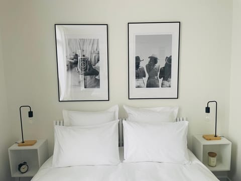 Bed, Decorative detail, Bedroom