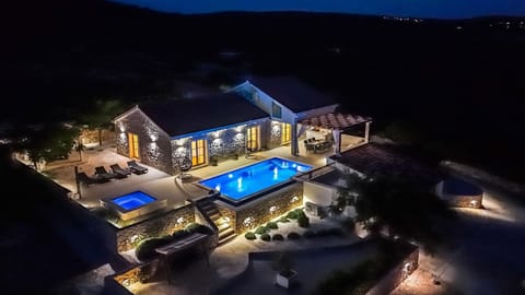Night, Swimming pool