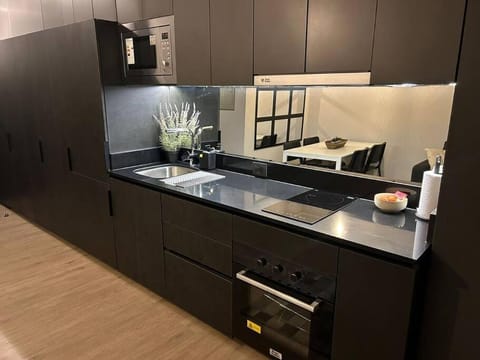 Kitchen or kitchenette, minibar, pet friendly, stove