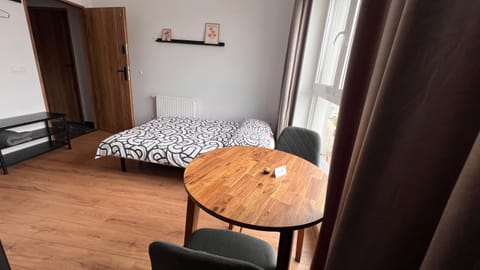Bed, Living room, Photo of the whole room, Seating area, Dining area, Bedroom