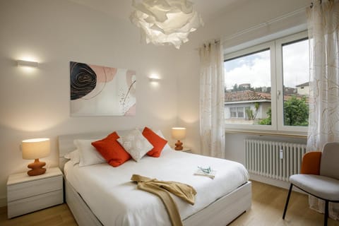 Bed, Bedroom, internet, air conditioner