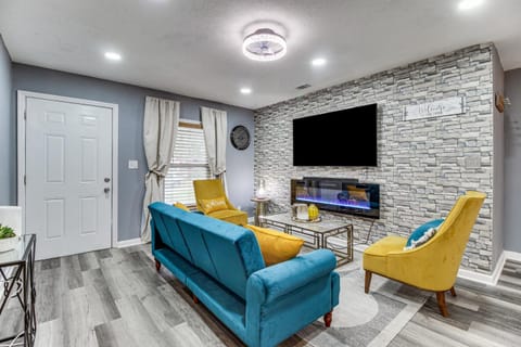 Inviting Savannah Home with Yard 3 Mi to Downtown! House in Savannah