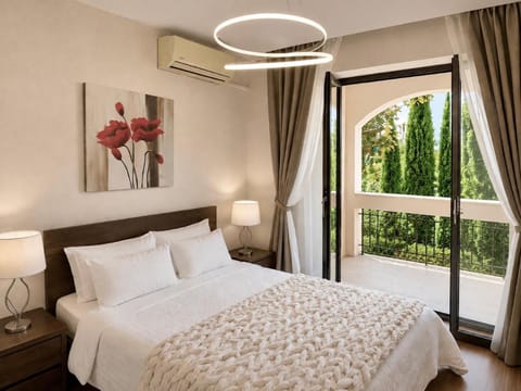 Bed, Bedroom, air conditioner