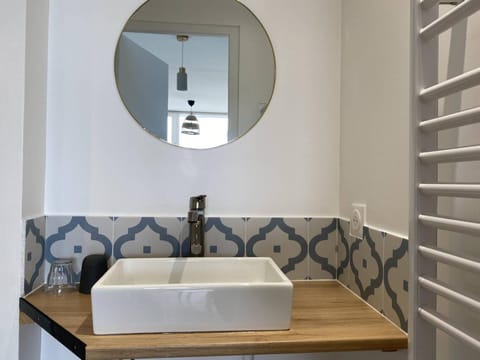 Appartement avec vue sur mer, proche plage, terrasse et parking à Perros-Guirec - FR-1-368-417 House in Perros-Guirec