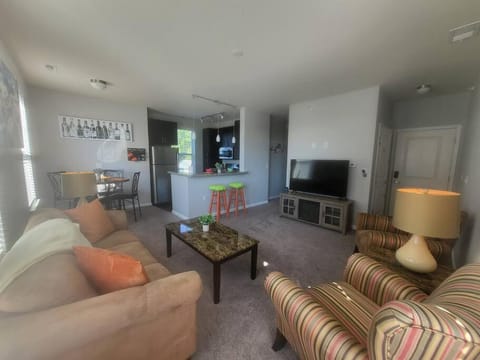 Luxury 1BR/1BA w/ Top Amenities in Prime Location Apartment in Fort Wayne