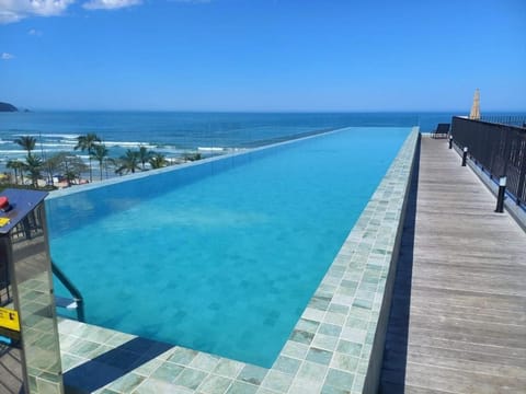 Pool view, Sea view