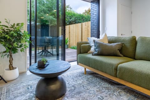 Patio, Day, Garden, View (from property/room), Balcony/Terrace, Living room, Photo of the whole room, Decorative detail, Seating area, Garden view