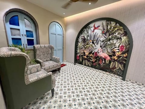 Decorative detail, Seating area