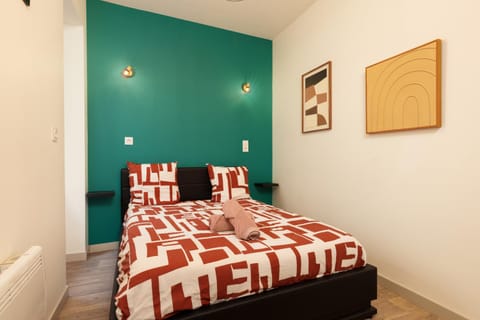 Bedroom, heating