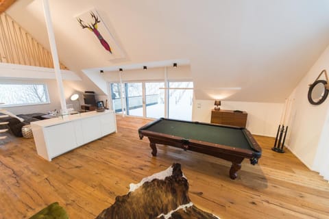 Billiard, Game Room, Living room
