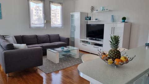TV and multimedia, Seating area
