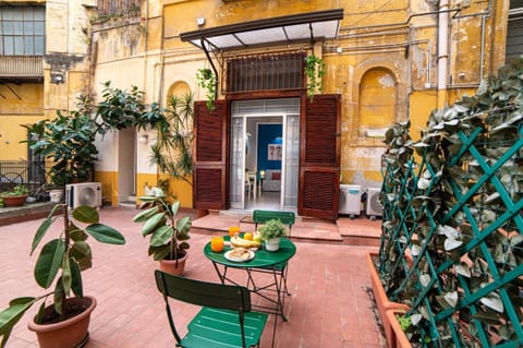 Garden, Balcony/Terrace