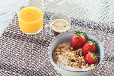 Food and drinks, Food, Breakfast, Continental breakfast