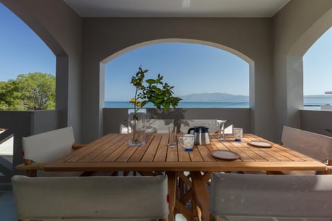 Day, Natural landscape, Dining area, Sea view