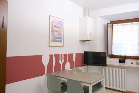 Communal lounge/ TV room, Living room, Dining area