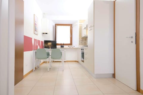 Communal lounge/ TV room, Kitchen or kitchenette, Living room, Dining area