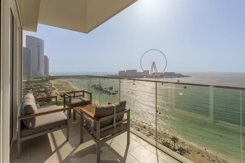 Property building, Balcony/Terrace