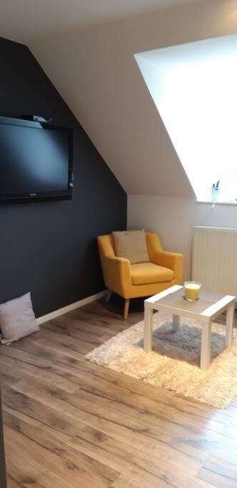 TV and multimedia, Seating area