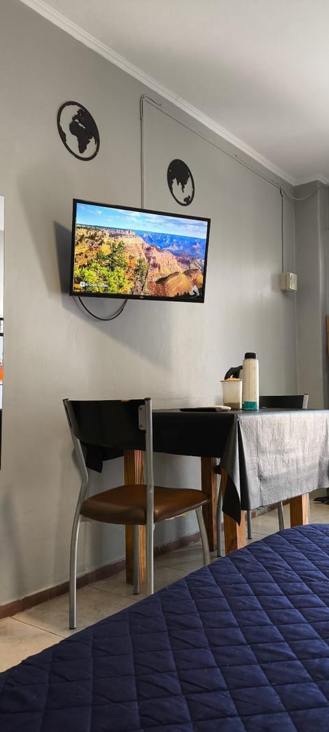 TV and multimedia, Living room, Breakfast