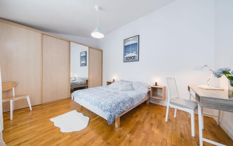Bed, Photo of the whole room, Decorative detail, Bedroom, hair dresser, wardrobe