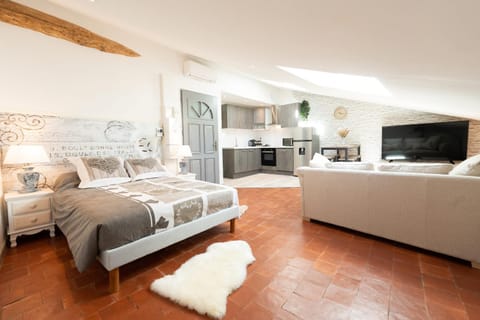 Bed, Bedroom