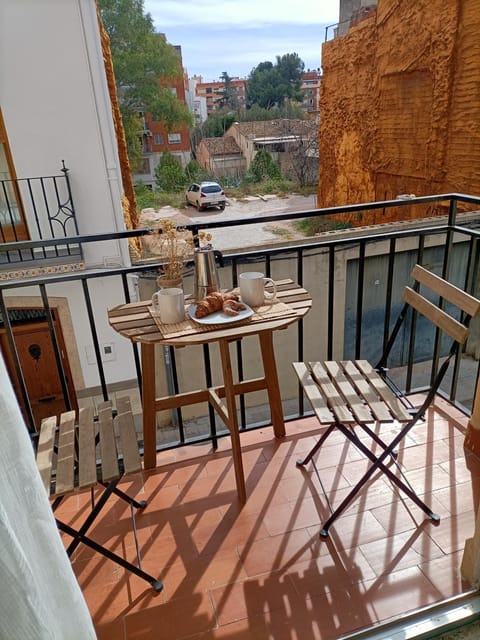View (from property/room), Balcony/Terrace, Living room