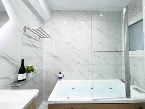 Athens Luxury Penthouse Apartment in Plaka