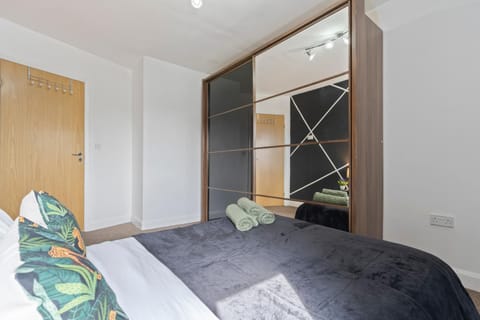 Bed, Bedroom, wardrobe