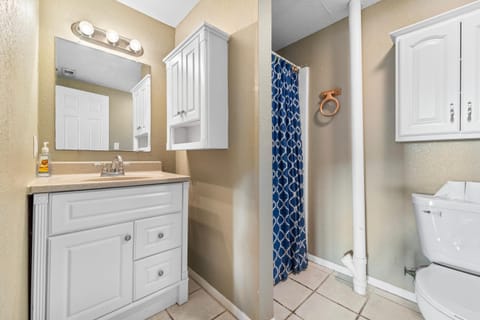 Shady Gator House Sleep 20 Bachelor and Bachelorette Parties Welcome House in Village Four Seasons