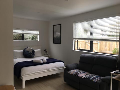 West Auckland Delight Stay Bed and Breakfast in Auckland