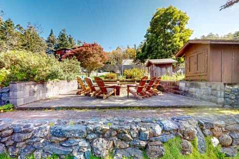 Big River Cottage House in Mendocino