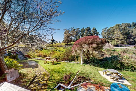 Big River Cottage House in Mendocino