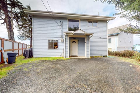 Sunset Port House in Oregon