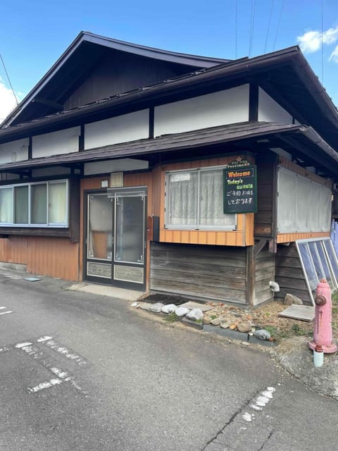 Property building, Facade/entrance, Day, Street view