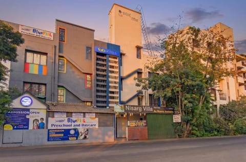 Property building, Facade/entrance