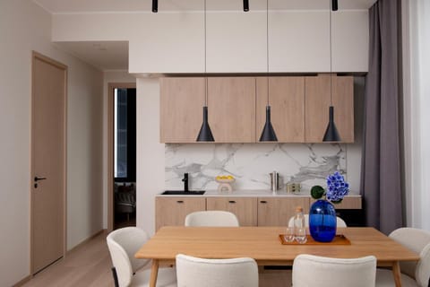 Kitchen or kitchenette, Dining area, kitchen