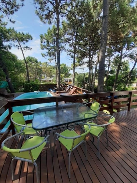 Natural landscape, Balcony/Terrace, Garden view, Pool view