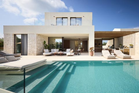 Property building, Patio, Day, Natural landscape, Seating area, Swimming pool, sunbed