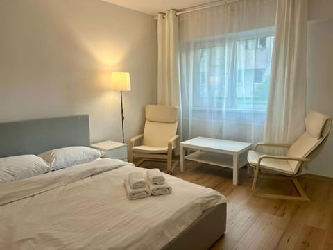 Bed, Seating area, Bedroom, towels