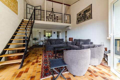 Spacious semidetached house with garden & terrace House in Grimaud