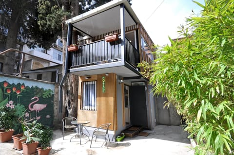 Property building, Patio, Balcony/Terrace