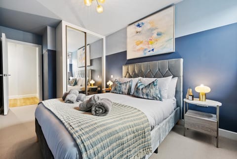 Bed, Photo of the whole room, Bedroom, wardrobe
