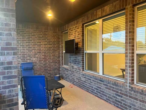 Lxry 7BR, Heated Pool and Spa near attrns, St2 Villa in San Antonio