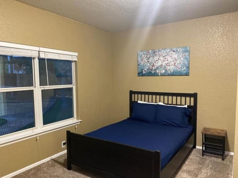 Lush, spacious 5-bdr near attrns Villa in San Antonio