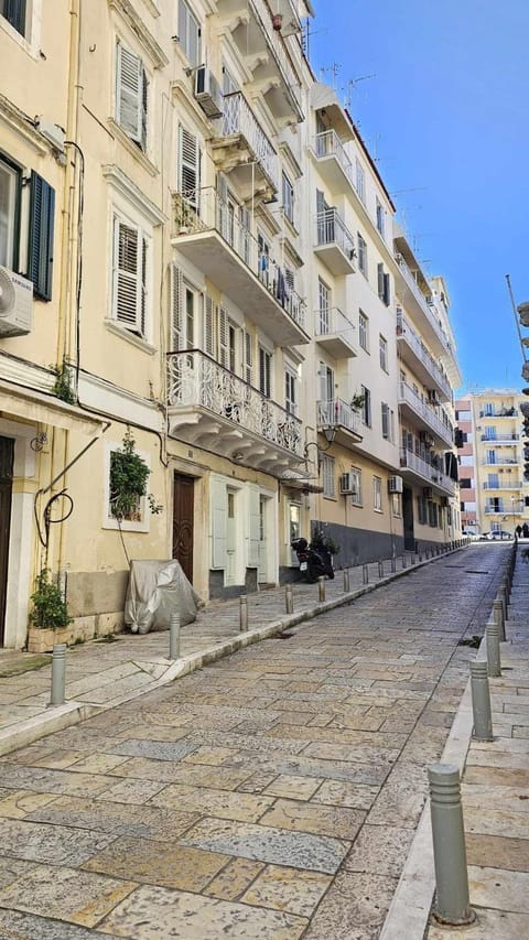 Property building, Street view