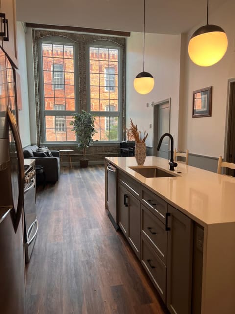 Kitchen or kitchenette, Living room